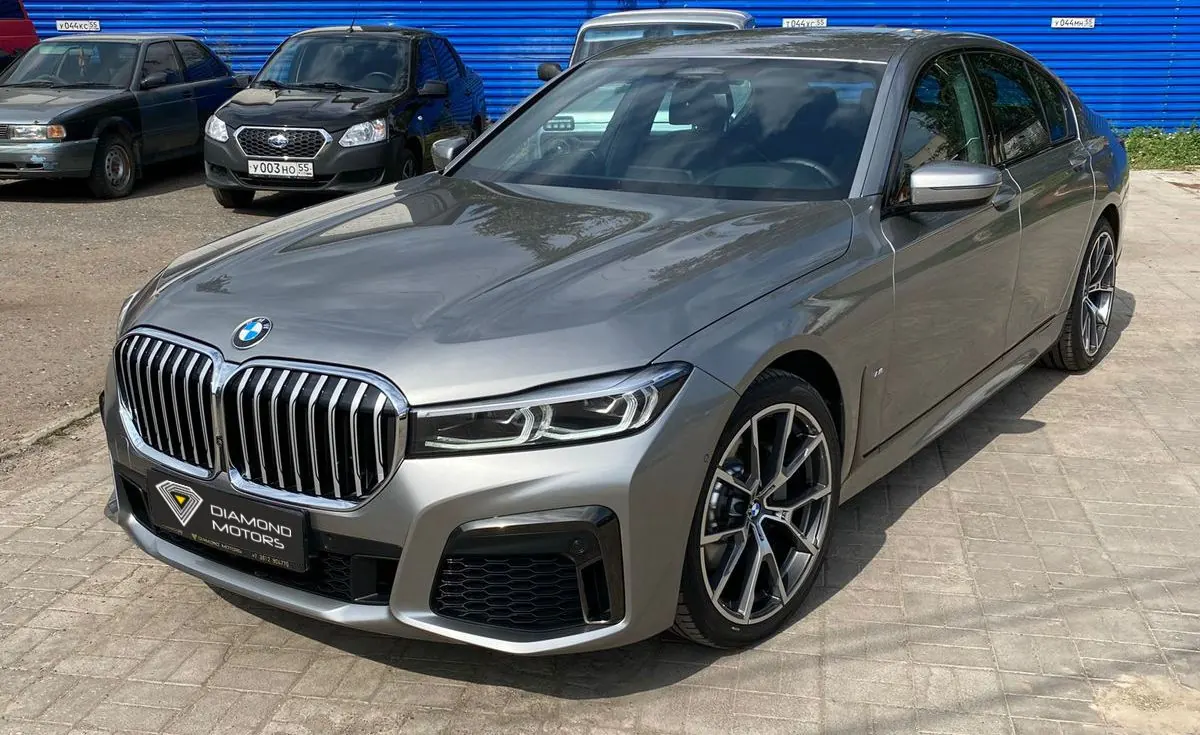 BMW 7 Series — фото 1