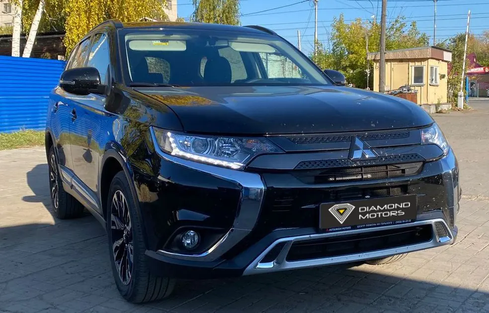 Mitsubishi Outlander — фото 2